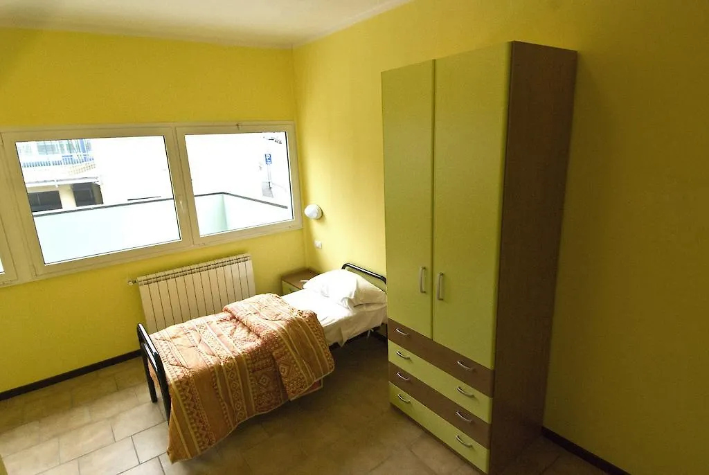 Casthello Ostello Di Vallecamonica Breno Hostel